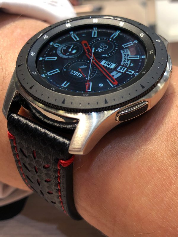 Schrägansicht der Samsung Galaxy(TM) Watch Smartwatch, 46 mm Modell